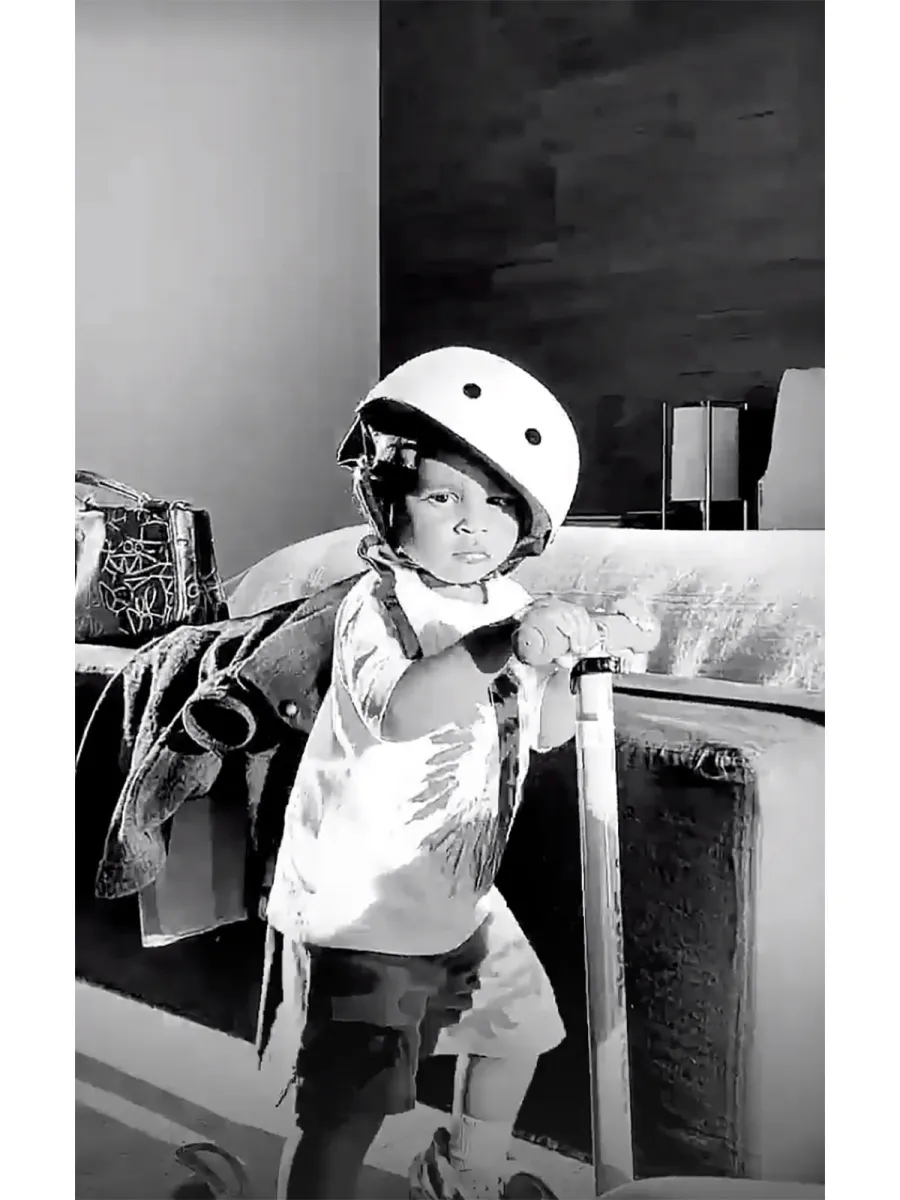 Scootering Psalm! See Kim and Kanye's 2nd Son’s Pics