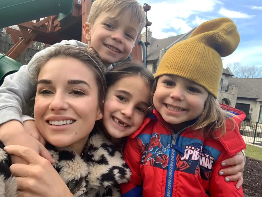 Selfie With Kids Jessie James Decker A Day in My Life