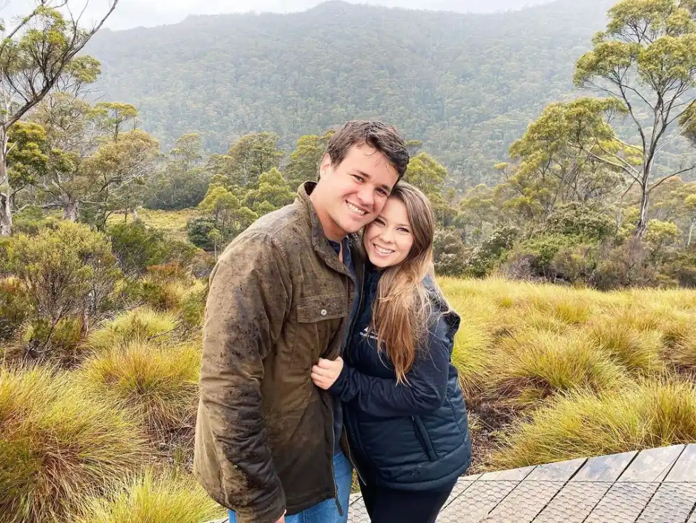Terri Irwin Reveals Pregnant Daughter Bindi Irwin Due Date Is Next Month Chandler Powell