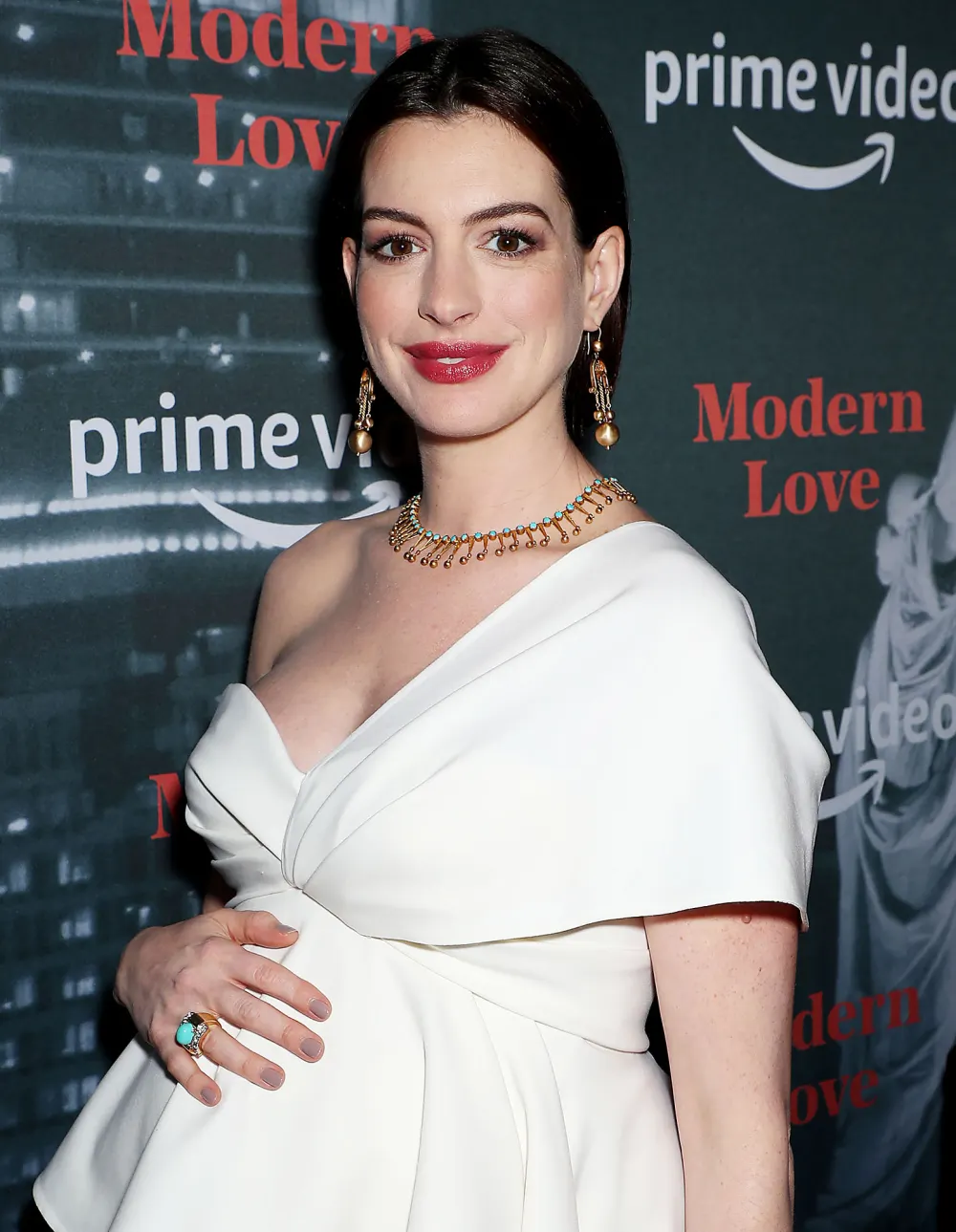 OMG! Anne Hathaway Did a DIY Haircut While Filming &lsquo;Locked Down&rsquo;