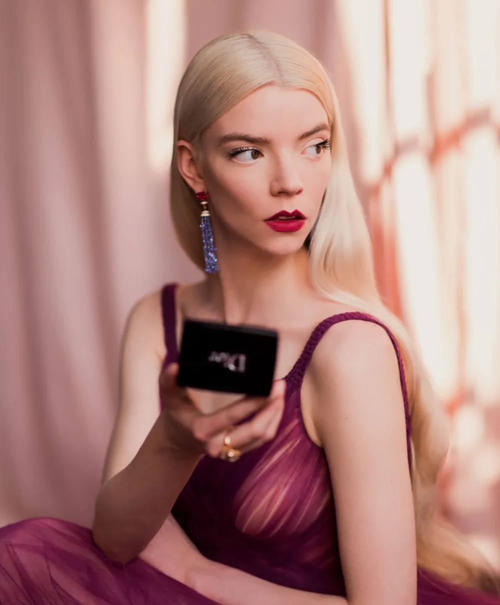 Anya Taylor-Joy Did Her Own Makeup for the Critics&rsquo; Choice Awards: Pics