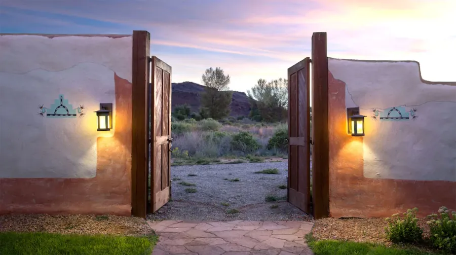 Bachelorette Filming Location for Katie Thurston Season 17 Revealed Hyatt Regency Tamaya Resort and Spa