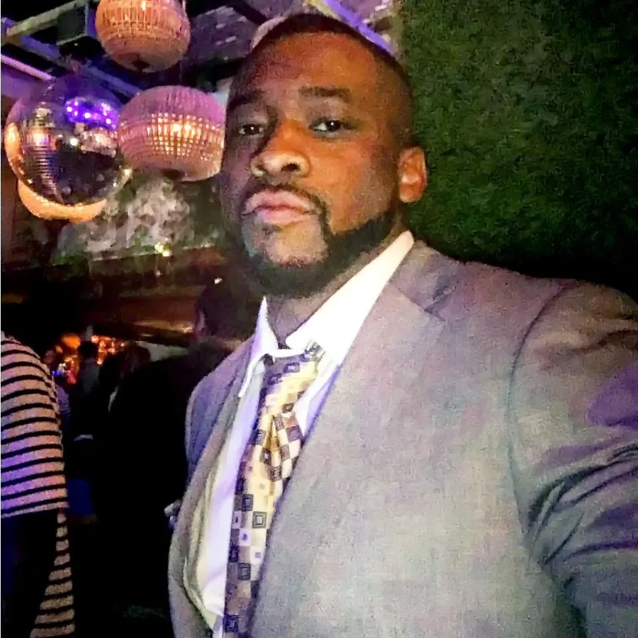 Bachelorette Kenny King Praises Rachel Lindsay Amid Controversy