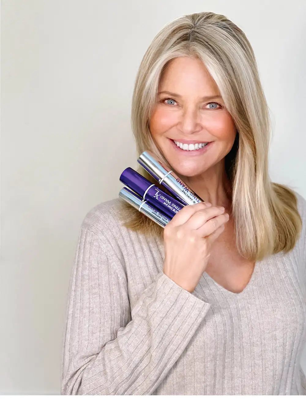 Christie Brinkley Tells Us Why She&rsquo;s Partenering With SBLA