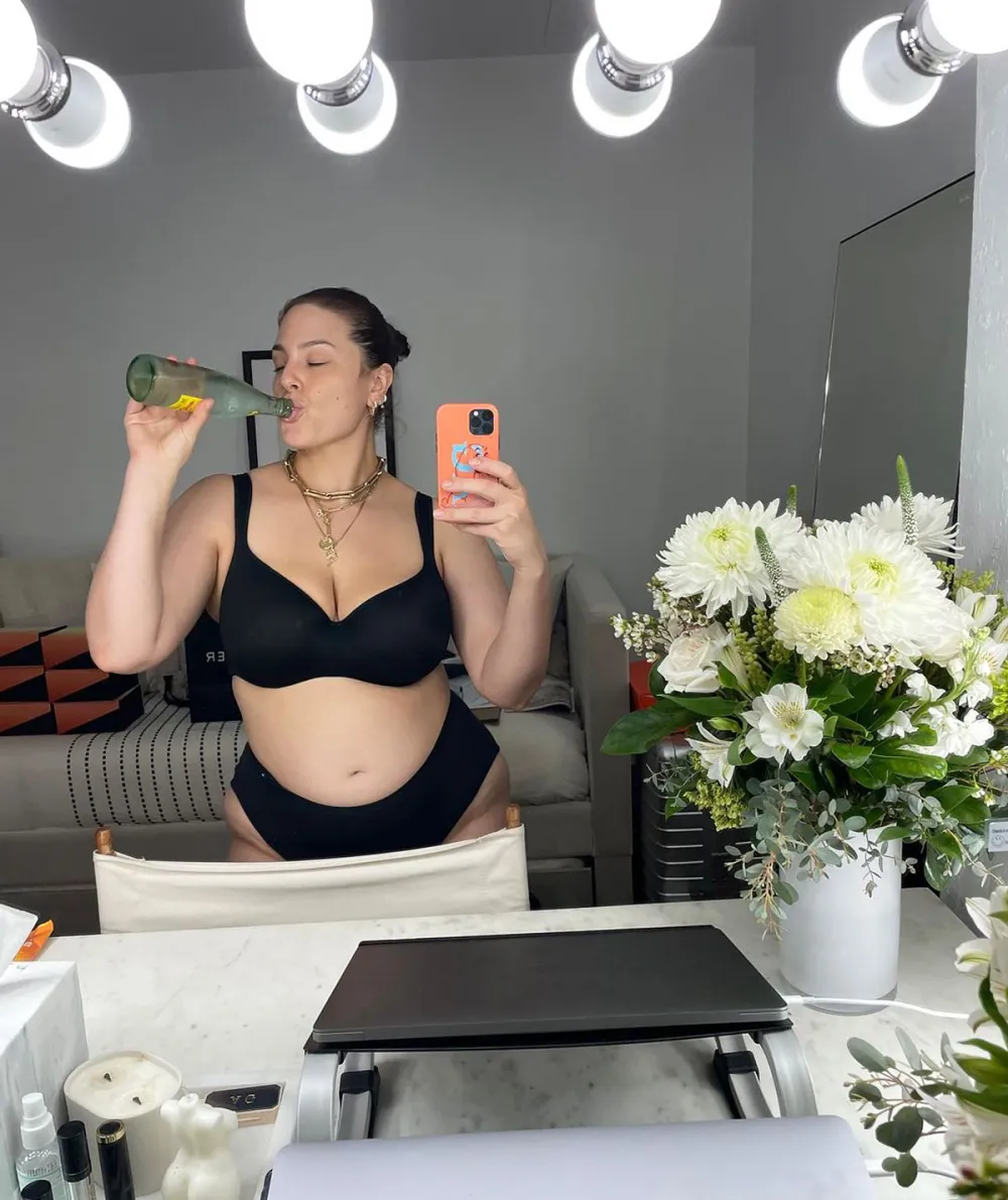 Everything We Know About Ashley Graham&rsquo;s Body-Scarring Beauty Treatment