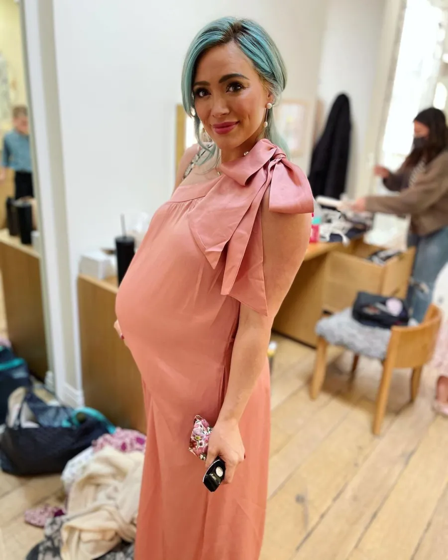 Hilary Duff Blue Hair Pregnant