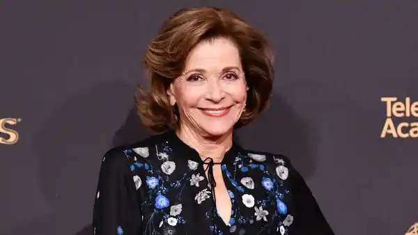 Jessica Walter Dead at 80: Celebrities React