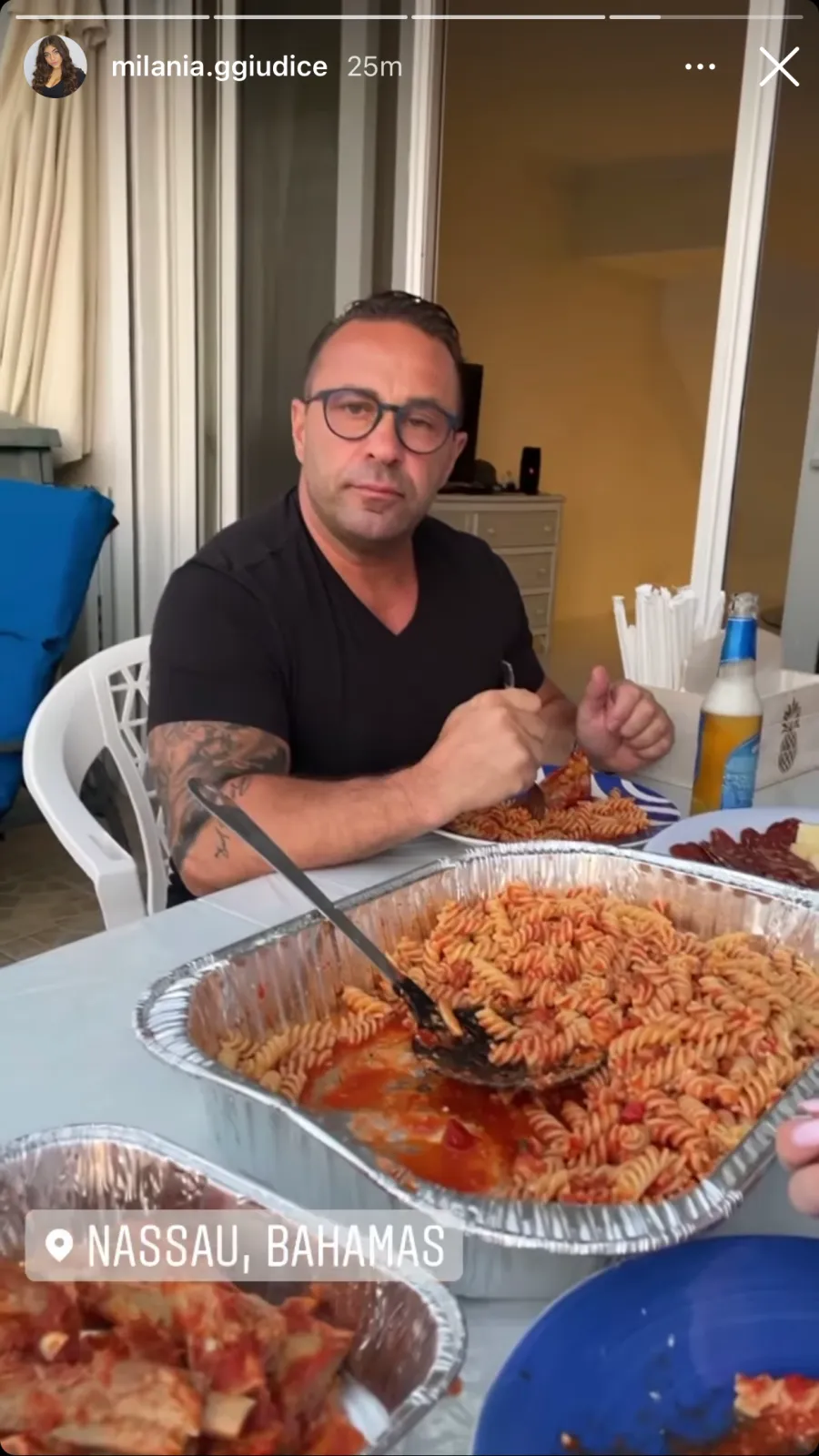 Joe Giudice Reunites With His 4 Daughters in the Bahamas