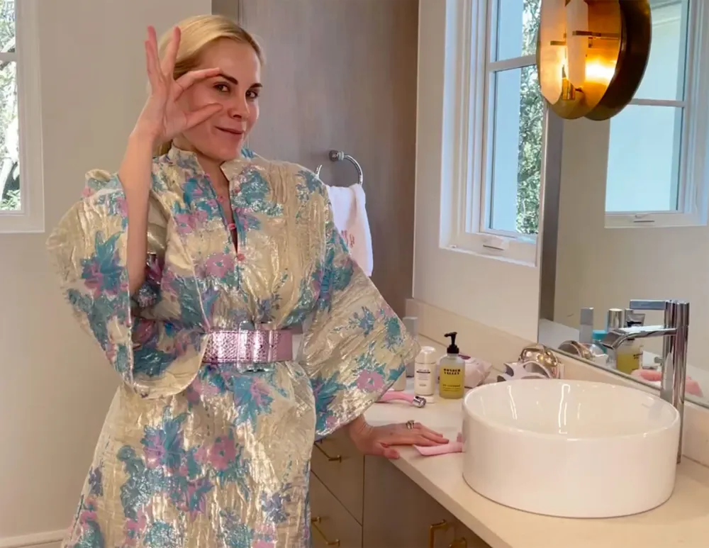 Watch Kameron Westcott&rsquo;s 11-Product Nighttime Skincare Routine