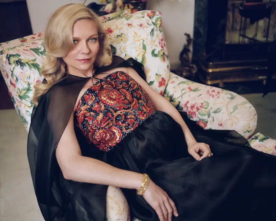Kirsten Dunst Is Pregnant W Magazine