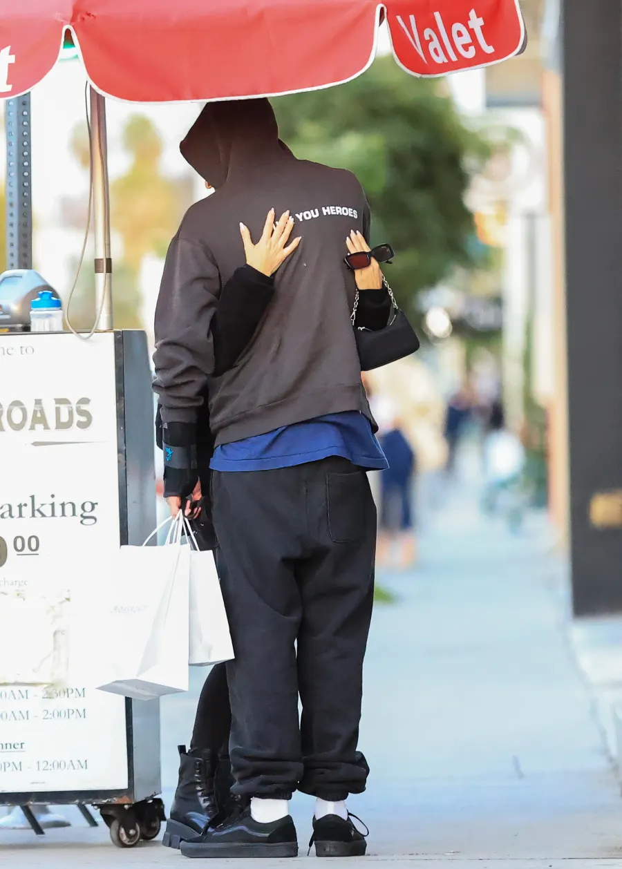 Kourtney Kardashian and Travis Barker Cuddle After Date