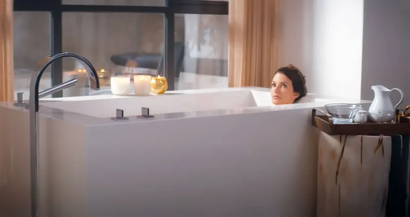 Kristin Davis Reacts to Negative Reviews of Her Film ‘Deadly Illusions’