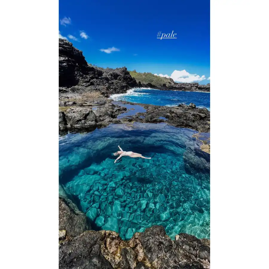 LAUREN BURNHAM baby bump bikini