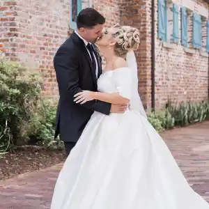 Nicole Franzel and Victor Arroyo Marry in Florida Amid First Pregnancy exc