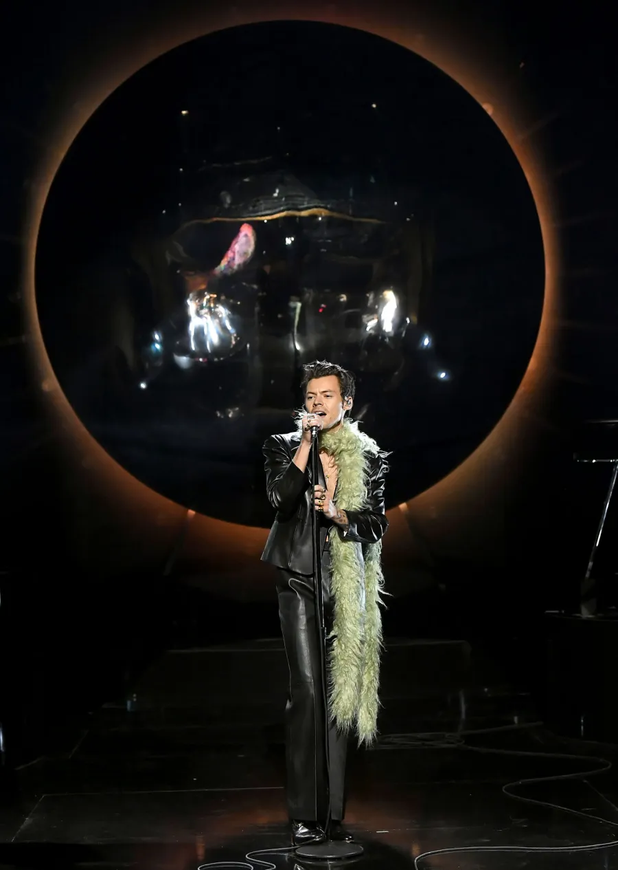 Pics Harry Styles Grammys 2021 That You Need See Again