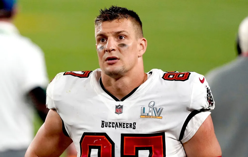 Rob Gronkowski Breaks His Silence on Late Teammate Aaron Hernandez&rsquo;s 2015 Murder Conviction 1