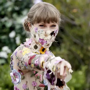 Taylor Swift Matches Face Mask Oscar de la Renta Dress
