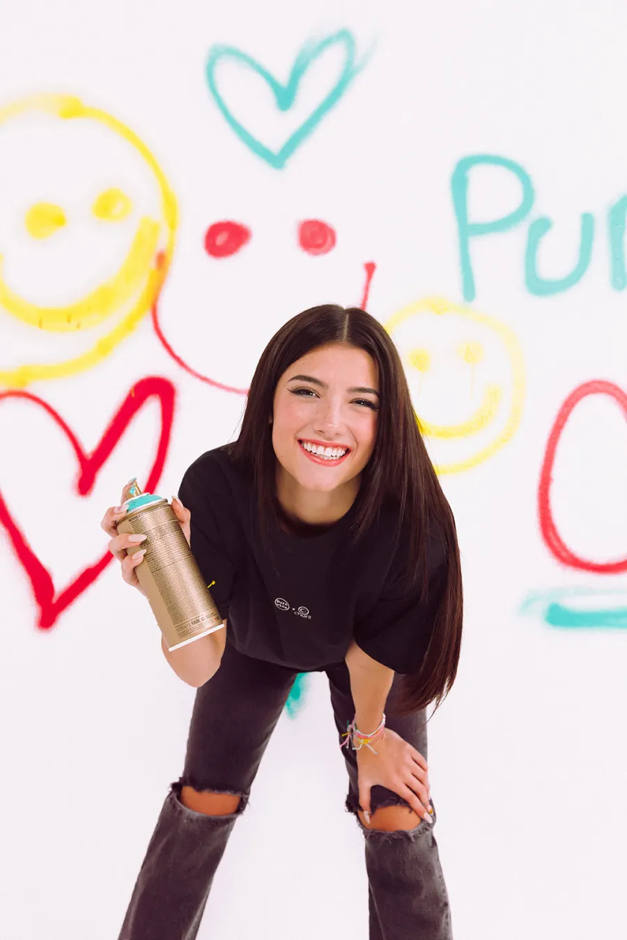 Charli D’Amelio Launches Bracelet Collab With Pura Vida: Pics