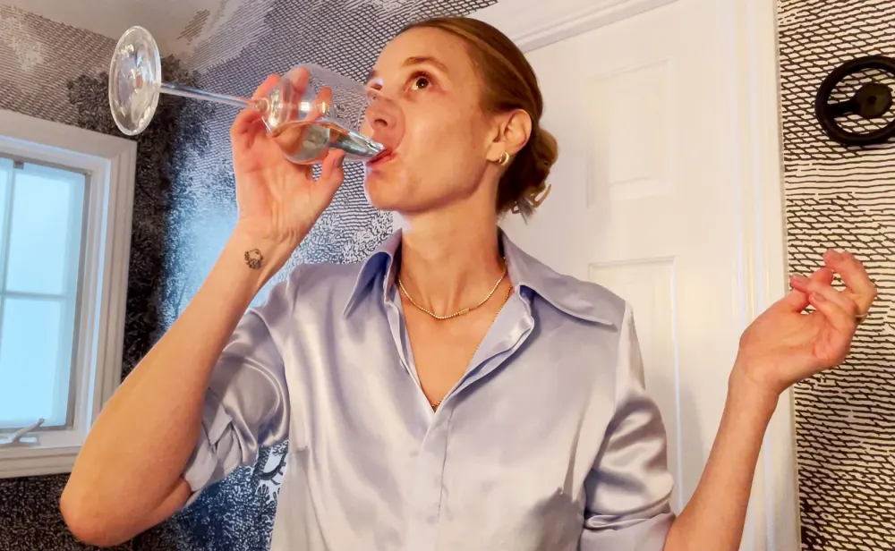 Watch Whitney Port&rsquo;s 9-Step Nighttime Routine For Beauty Sleep