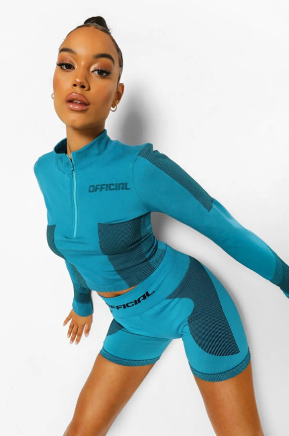 boohoo-activewear-zip-top