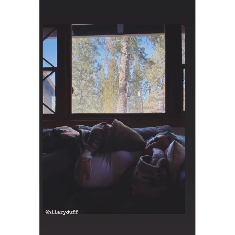 hilary-duffs-baby-bump