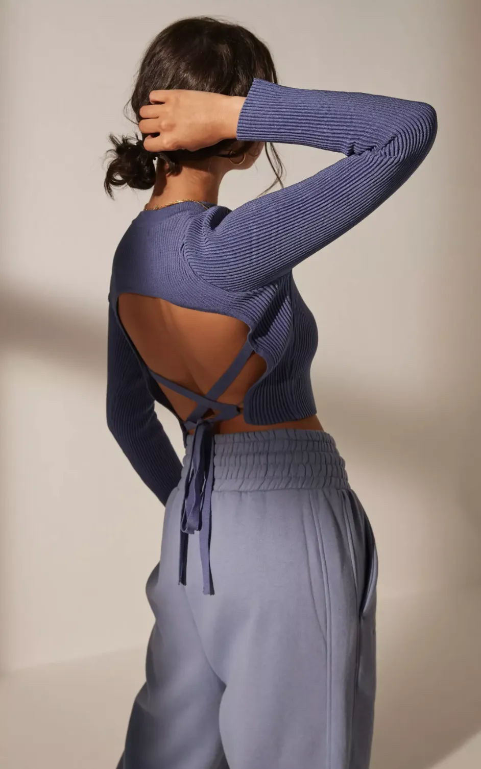 re_styld blue rib tie back crop top