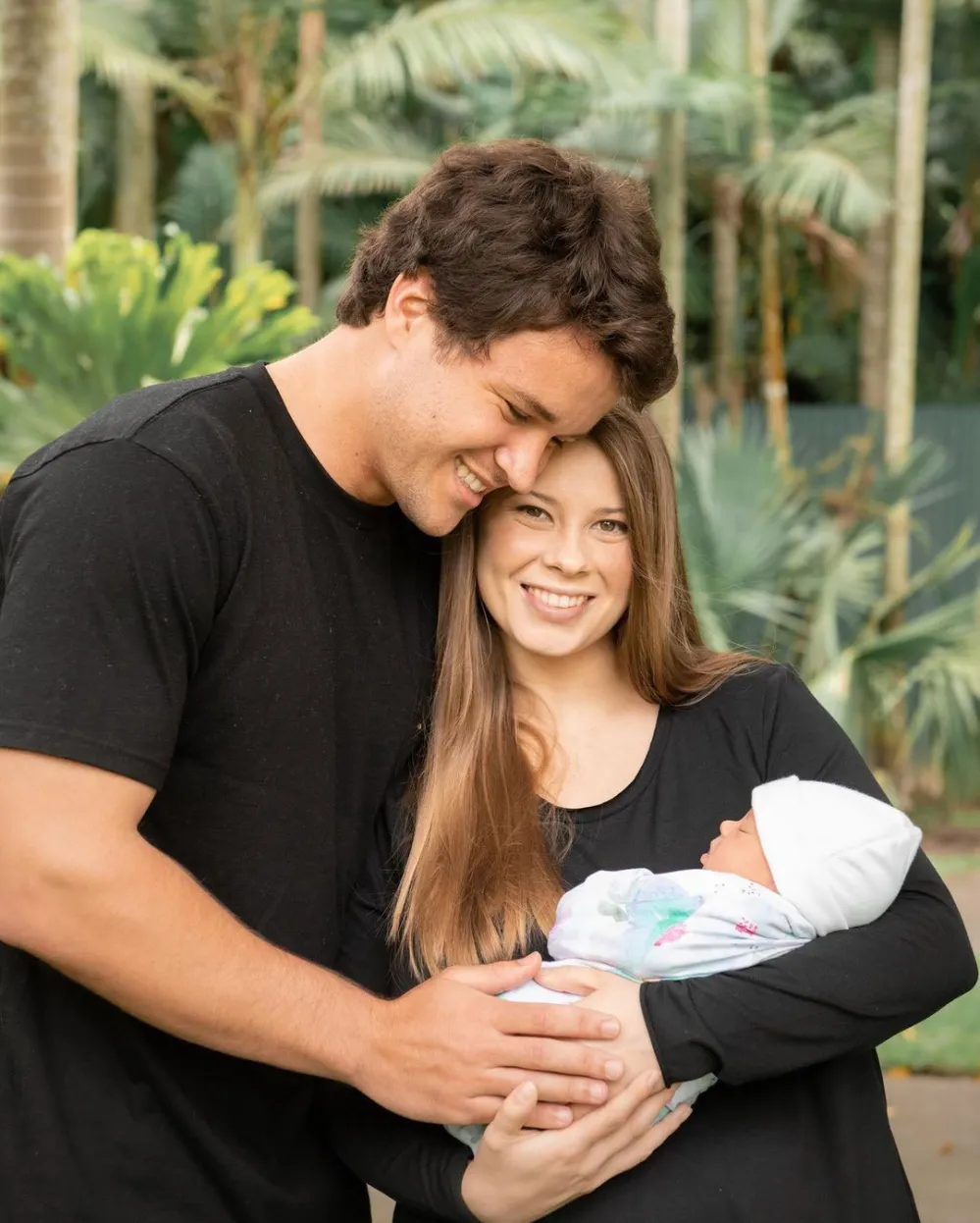 Bindi Irwin and Chandler Powell Celebrate Daughter Grace 1st Week Instagram 02