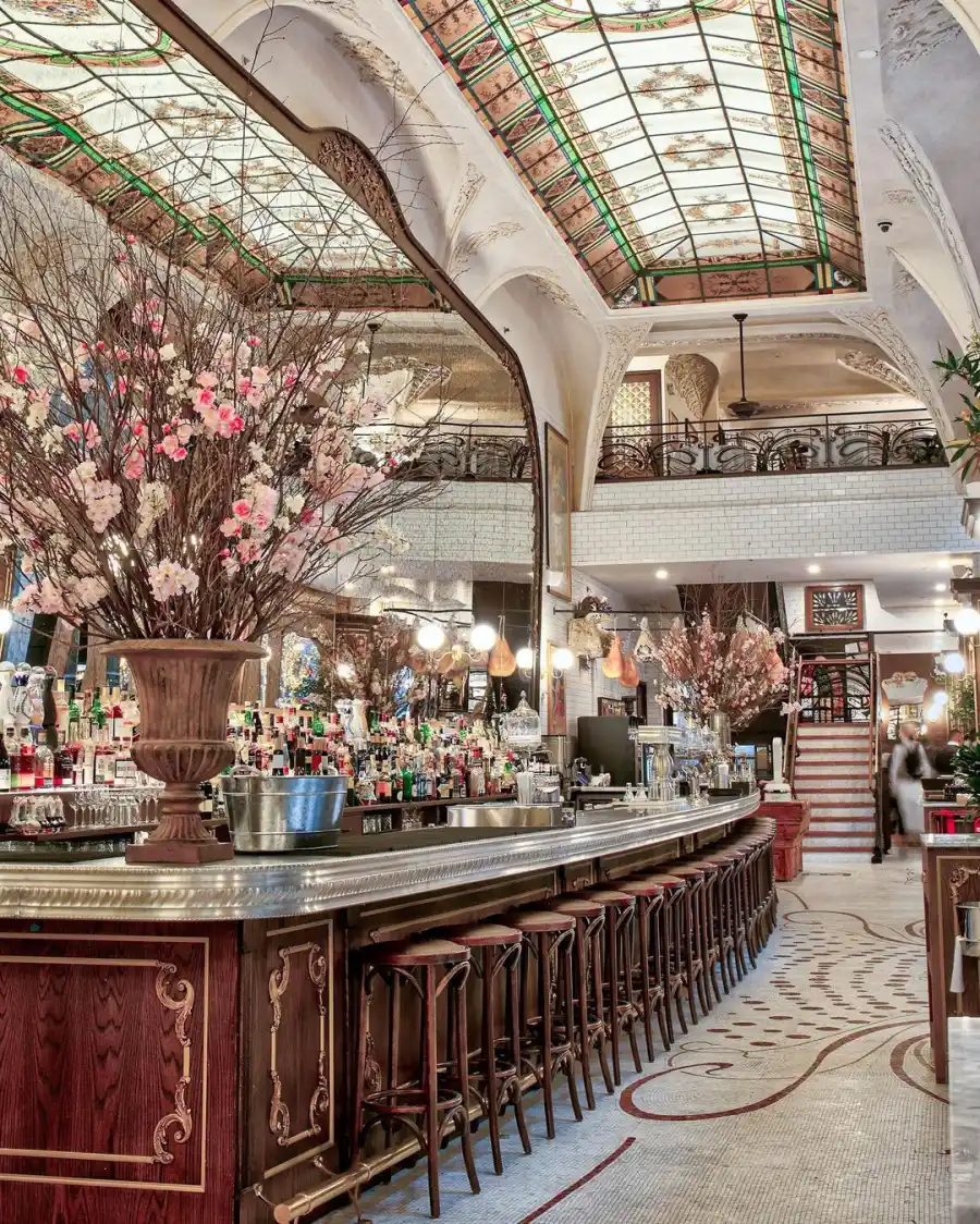 Luxury Handbag Shopping Buzzzz-o-Meter Issue 17 Boucherie West Village