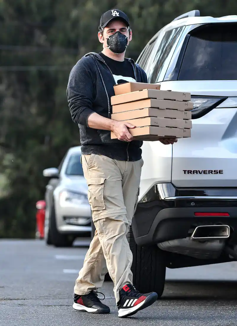 Brad Paisley They Get Take Out Just Like Us