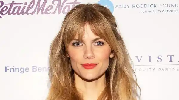 Brooklyn Decker Explains Why Clapping Back Isnt Worth It