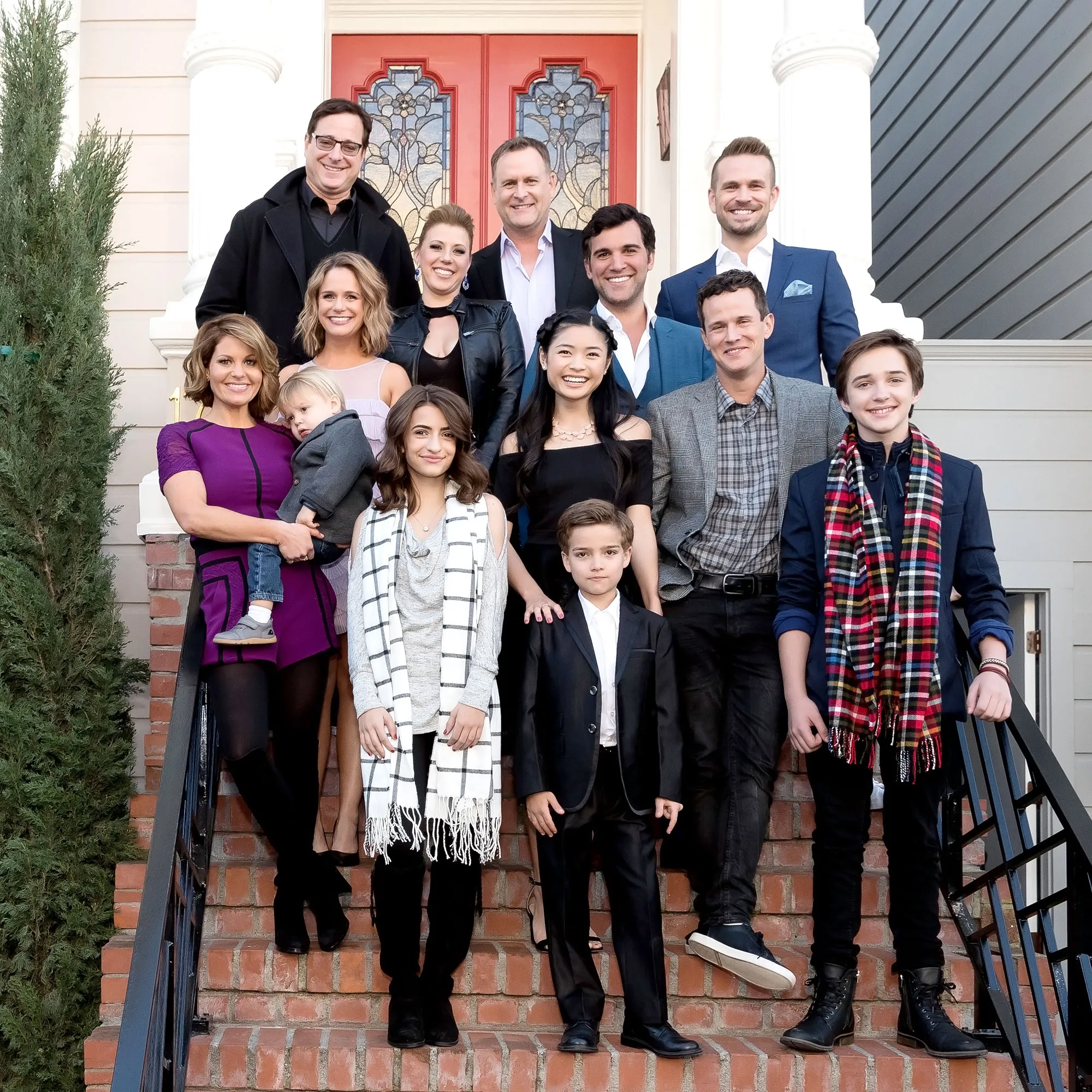 Candace Cameron Bure Confirms There Are Full House Fuller House Group Chats