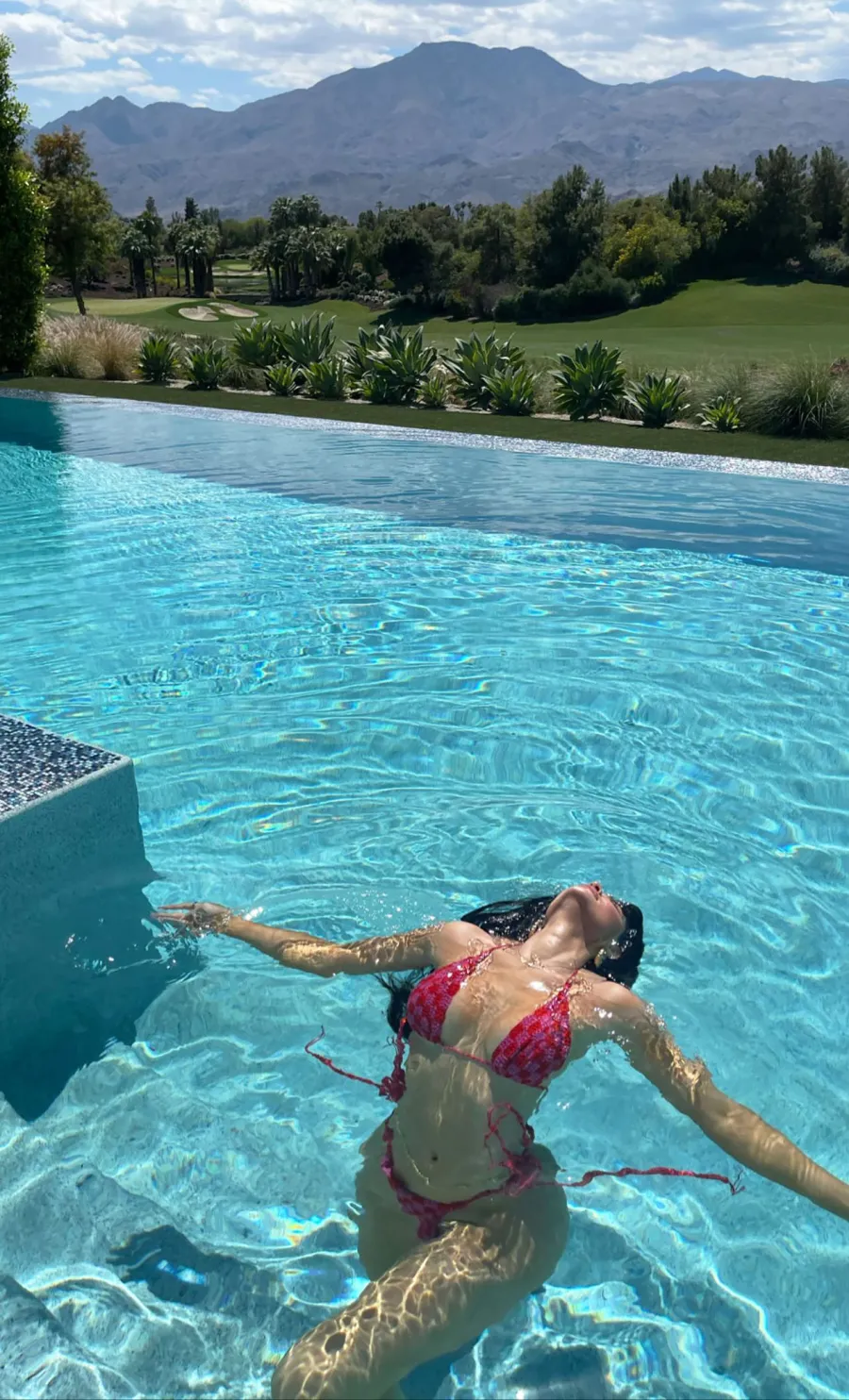 Coordination Queen! Kylie Jenner Matches Her Manicure to Itty-Bitty Bikini