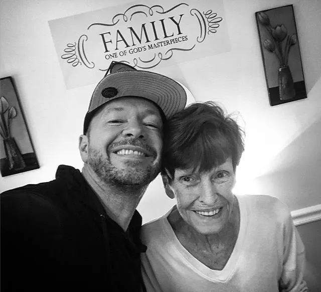 Mark Wahlberg and Brother Donnie Wahlberg Mourn the Death of Their Mother Alma