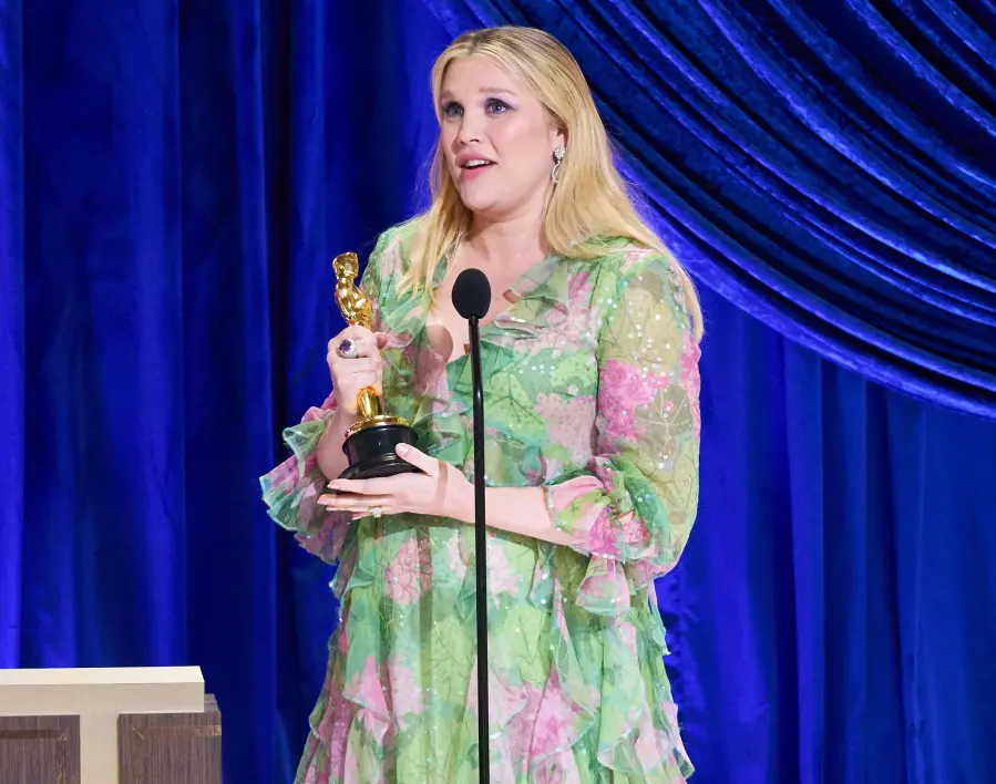 Emerald Fennell Confirms 2nd Pregnancy, Debuts Baby Bump on Oscars Red Carpet