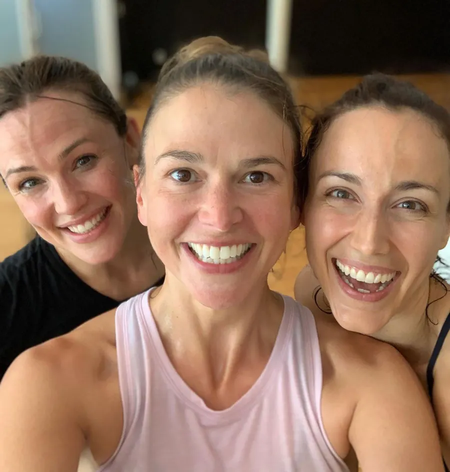 She’s 49! Look Back at Jennifer Garner’s Best Makeup-Free Selfies