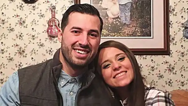 Jeremy Vuolo Recalls 50 Page Questionnaire From Jingers Father Jim Bob Duggar