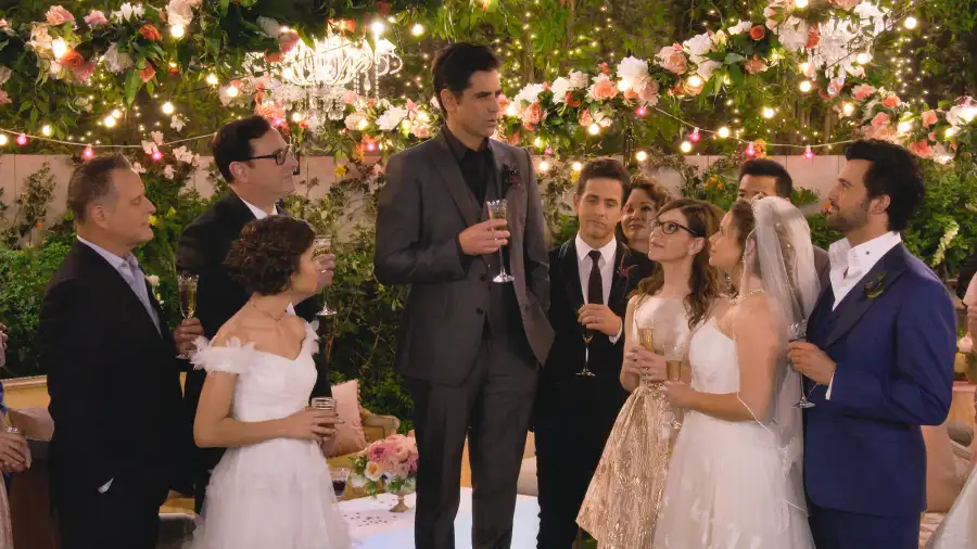 John Stamos Disappointed Mary-Kate and Ashley Olsen Not Joining Fuller House Cameo 4