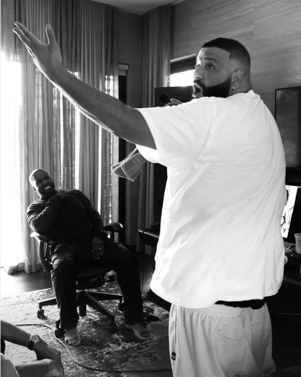 Kanye West Appears Still Be Wearing His Wedding Ring Amid Kim Divorce