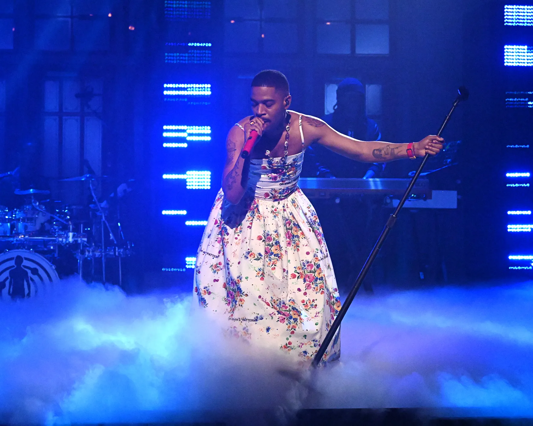 Kid Cudi Pays Tribute to Kurt Cobain and Chris Farley Through Fashion on ‘Saturday Night Live’