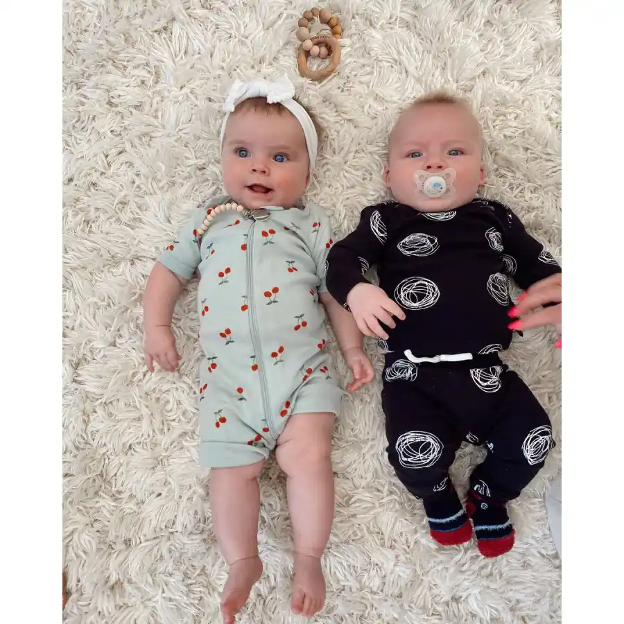 Lindsay Arnold Cusick Instagram Lindsay Arnold and Witney Carson Kids Hold Hands on 1st Date 5