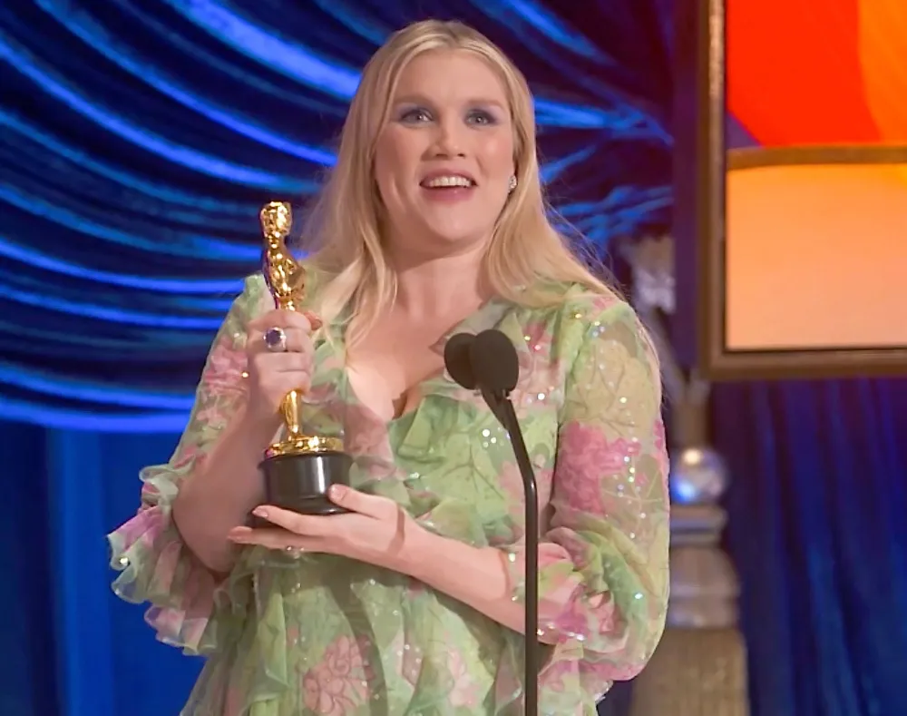 Emerald Fennell Gives Zack Morris a Shout-Out, and More Must-See Moments from the 2021