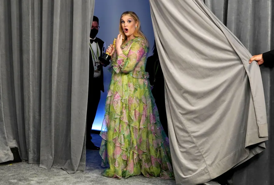 Emerald Fennell Oscars 2021 Backstage Photos What You Didnt See TV