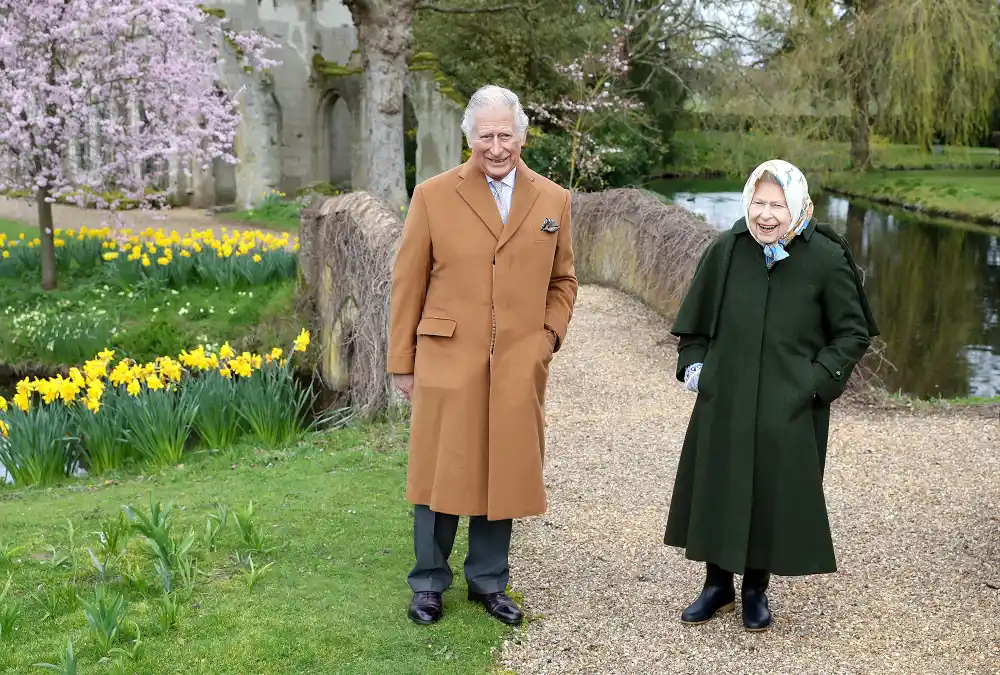 Queen Elizabeth and Prince Charles &lsquo;Mark the Easter Weekend&rsquo; With Frogmore House Walk Amid Drama