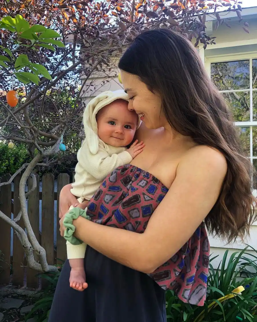 Scarlett Hefner Parents Dress Kids in Festive Easter Outfits