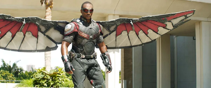 Stars Whove Played Superheroes Jason Momoa Elizabeth Olsen More