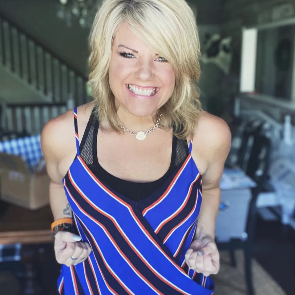 &lsquo;Survivor&rsquo; Alum Sunday Burquest Dies at Age 50 After Battling Esophageal and Ovarian Cancer