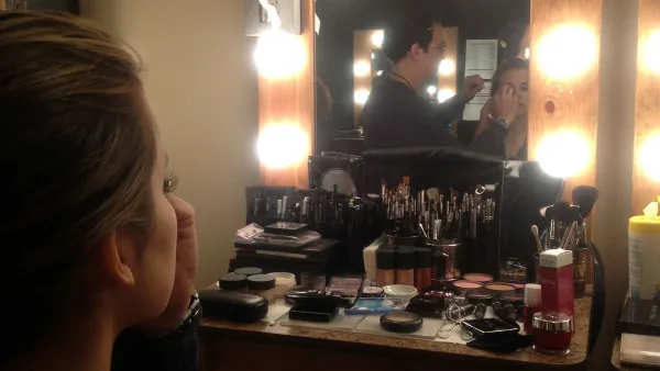 This Random Household Product Is a Makeup Lifesaver at the Oscars