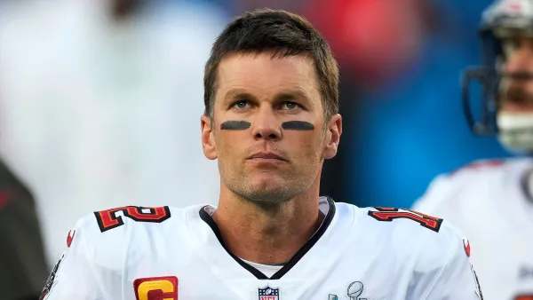 Tom Brady Throwing Super Bowl Trophy Not Smart