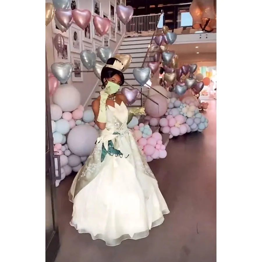 True Thompson 3 See How The Kardashian Jenner Family Celebrated