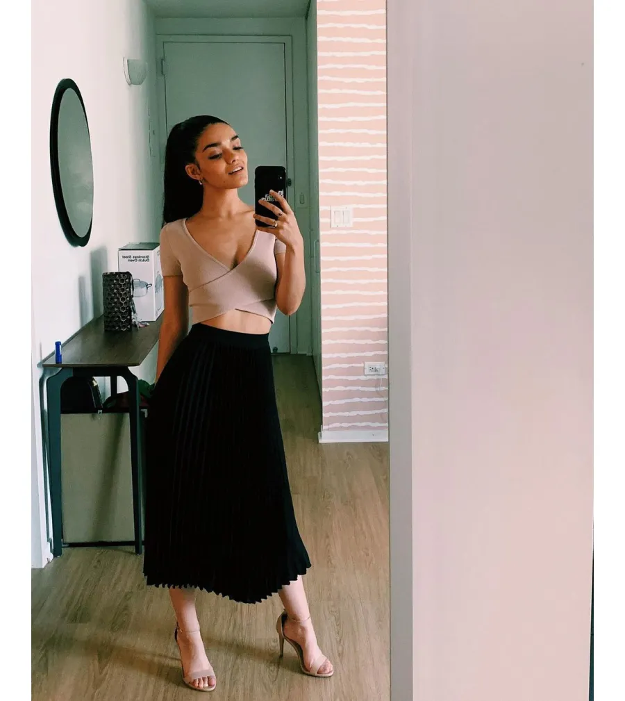 Who Is Rachel Zegler 5 Things to Know About West Side Story Breakout Star 3